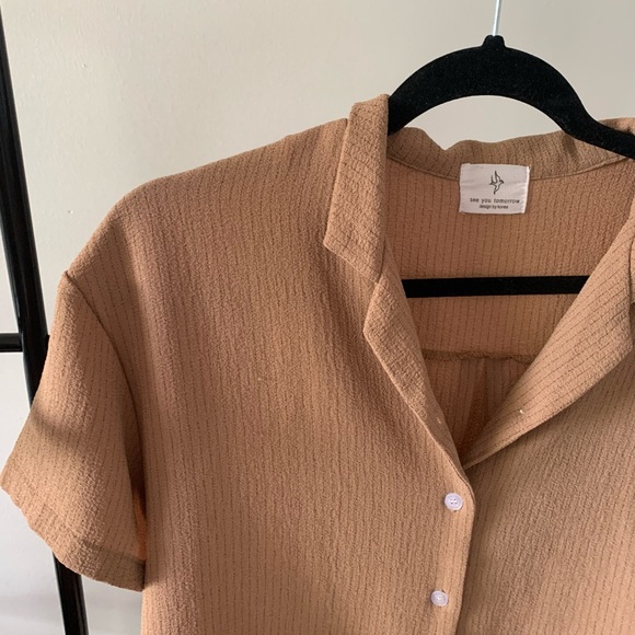 Short Sleeve, Tan colour, Button up, Blouse, Size Small - Picture 2 of 3